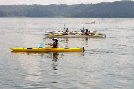 Kayaking Lake Arenal photo 3